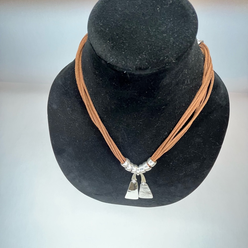 NECKLACE - Picture 10 of 12